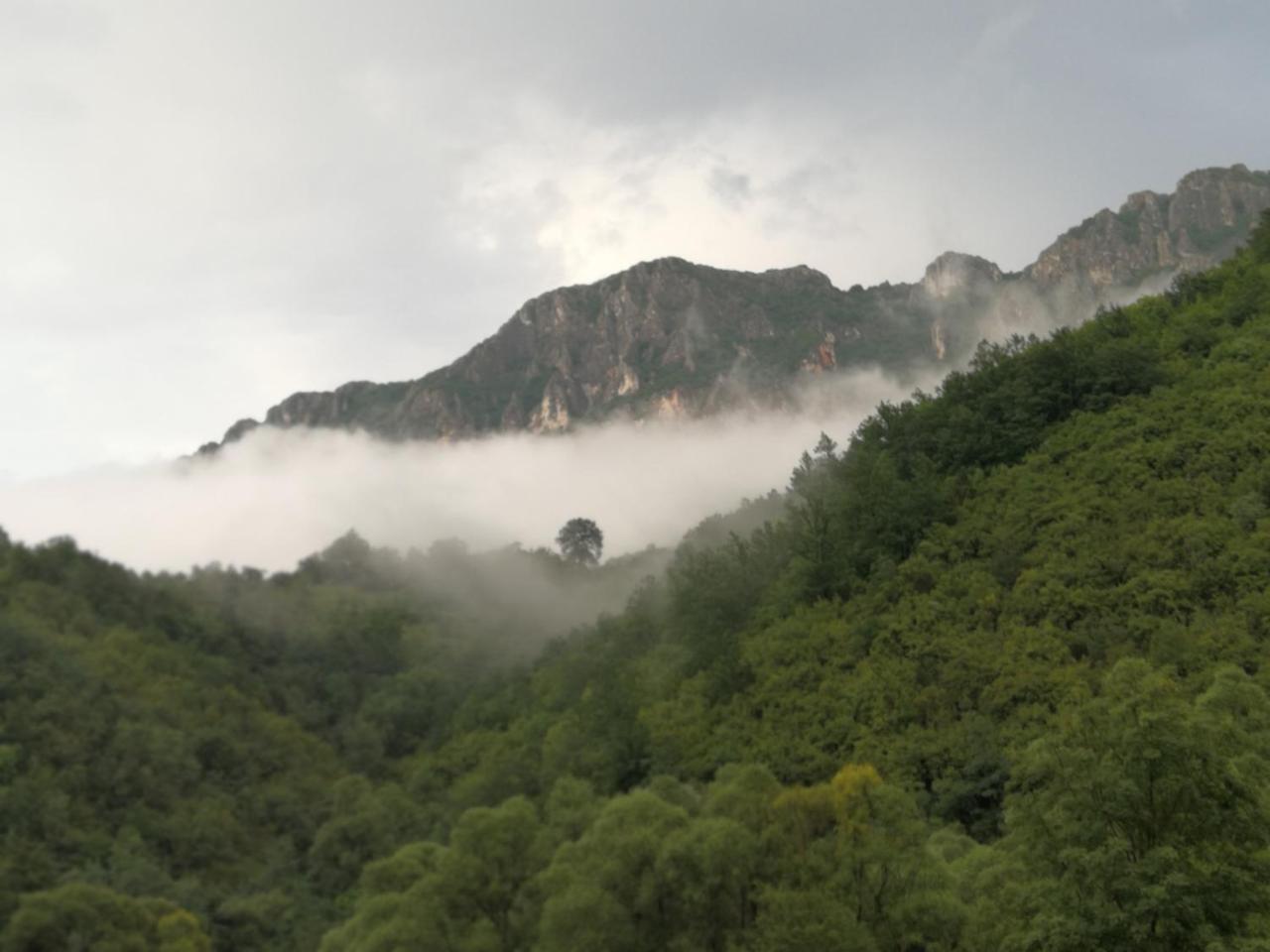 Juzni Vetar Ξενοδοχείο Trnski Odorovci Εξωτερικό φωτογραφία